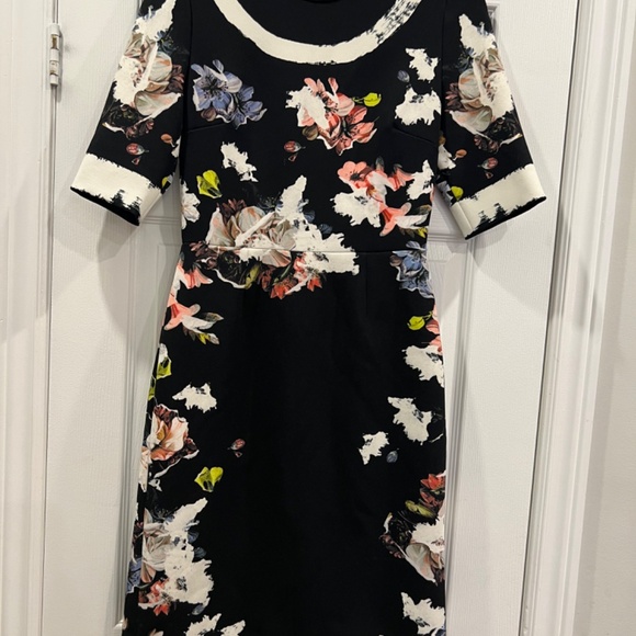 ERDEM Ivy Black Floral Half Sleeve Scuba Dress - US Size 6 - Picture 2 of 11